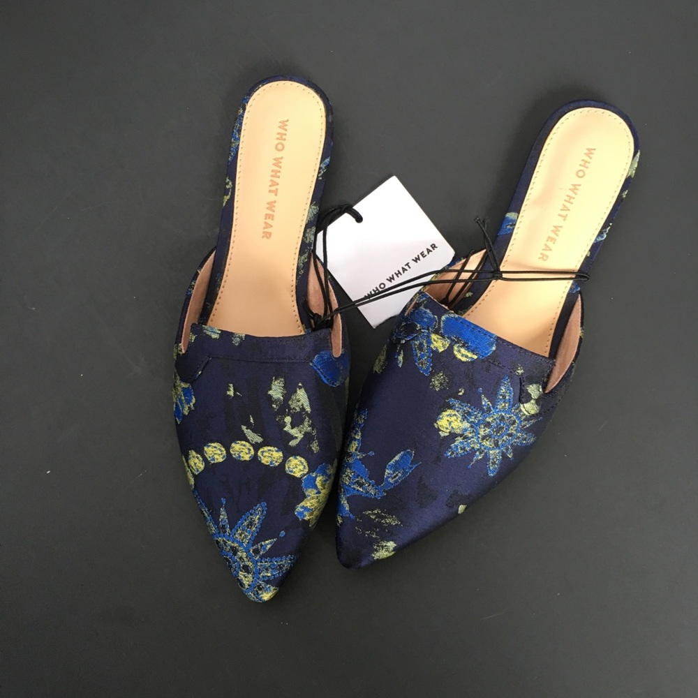 NWT Who What Wear Embroidered Sandals